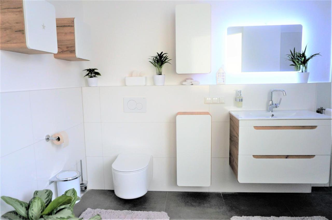 Mein Apartment, Stars Mit Balkon Und Klima Fuer Bis Zu 4 Personen Frankenthal  Zewnętrze zdjęcie